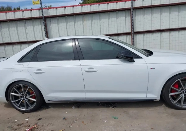 Audi A4 cena 41900 przebieg: 49620, rok produkcji 2017 z Wojkowice małe 92